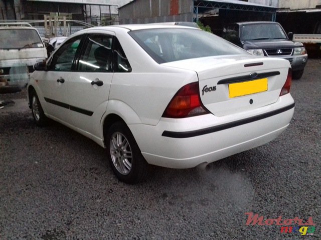 2005' Ford Focus photo #5