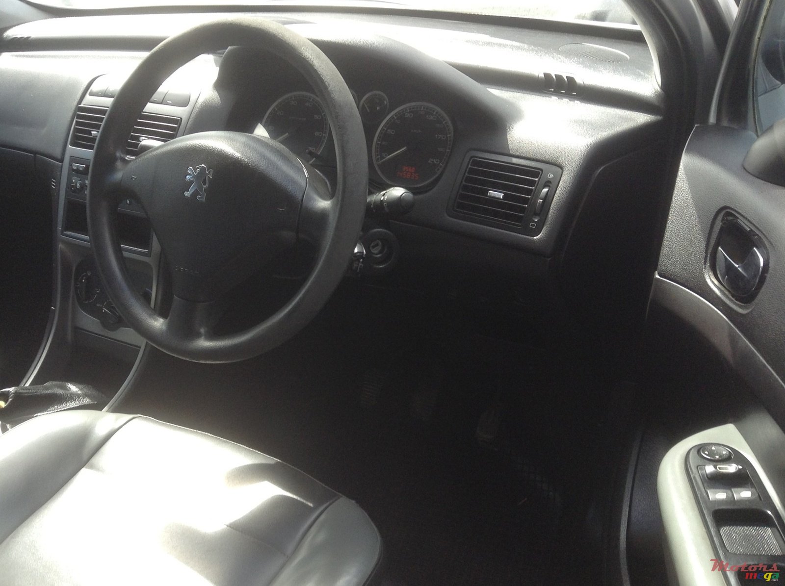 2001' Peugeot 307 photo #4