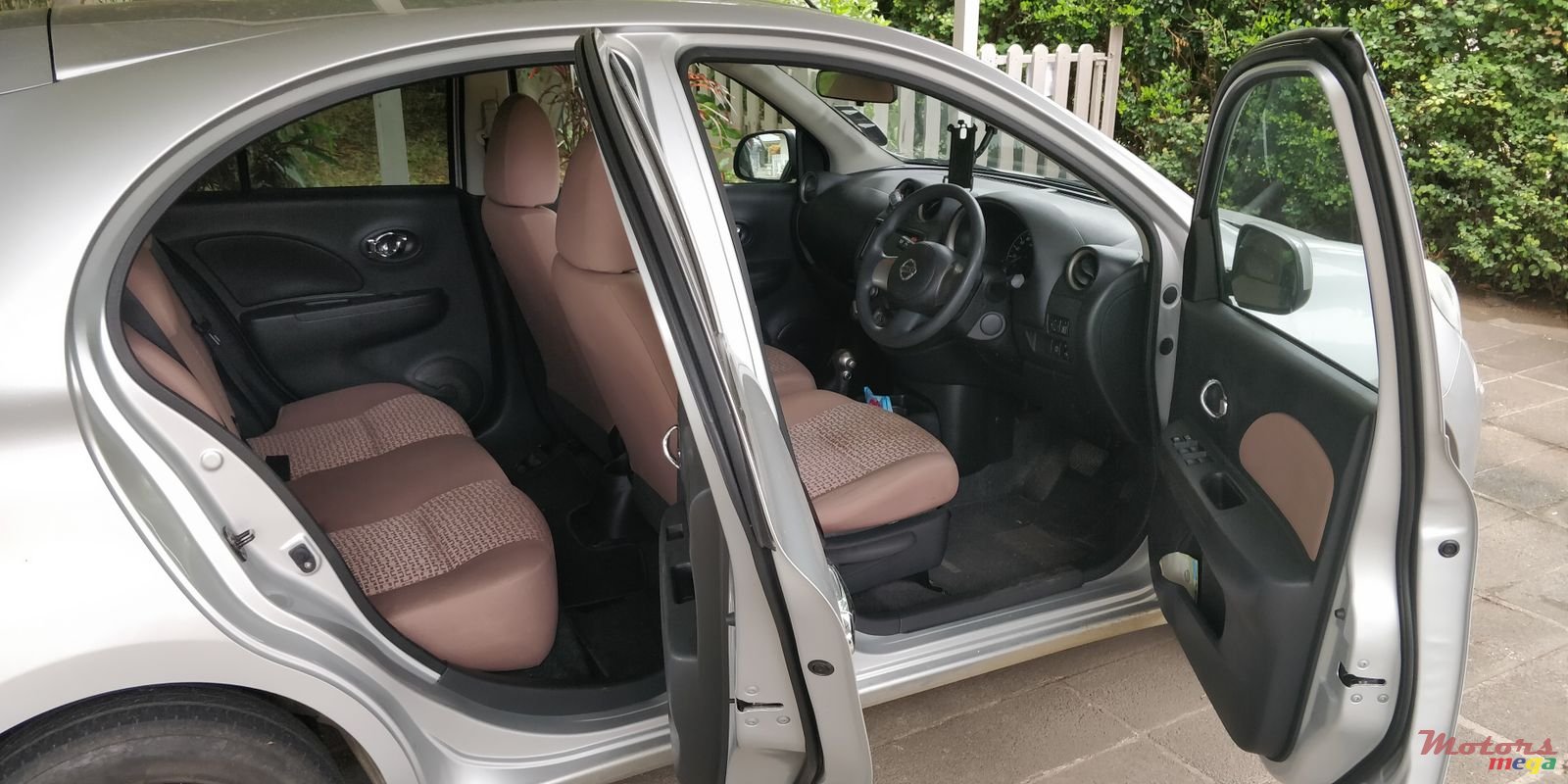 2013' Nissan March photo #7