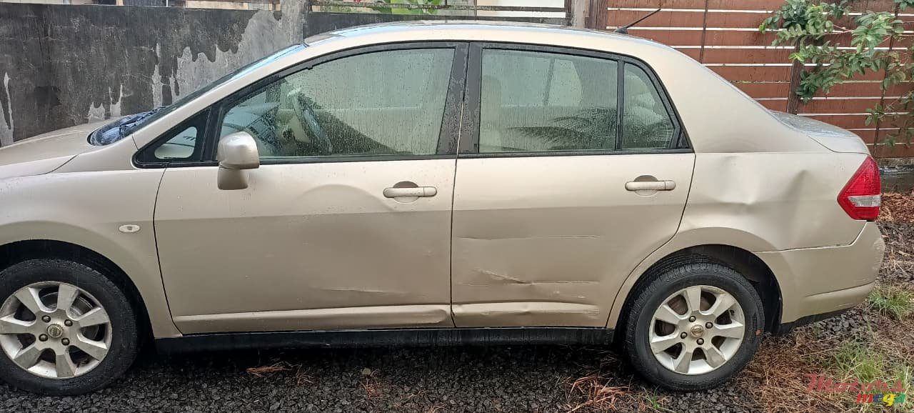 2008' Nissan Tiida photo #2