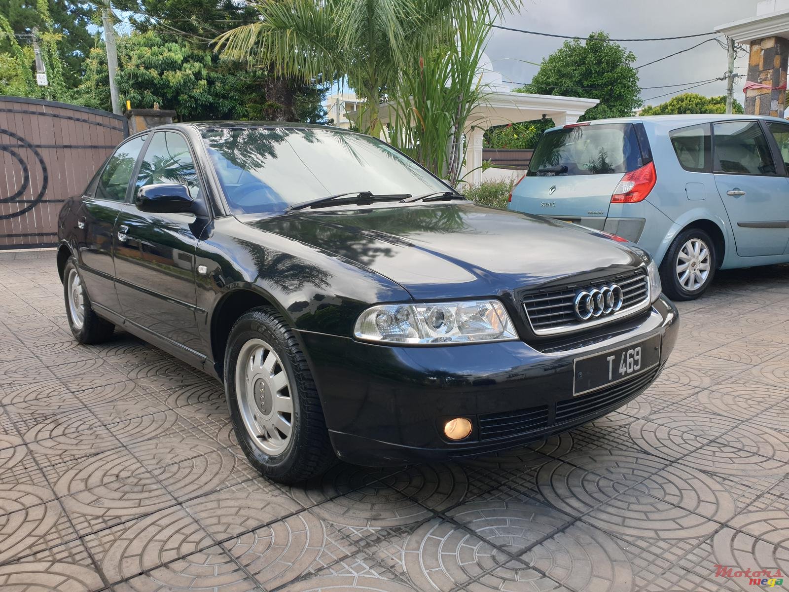 2001' Audi A4 photo #1