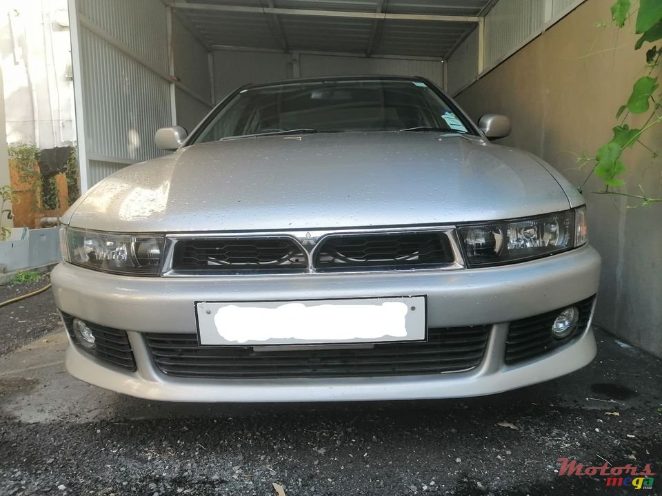 2004' Mitsubishi Galant photo #1