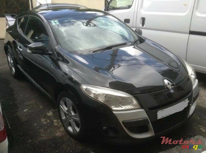 2010' Renault Megane photo #1