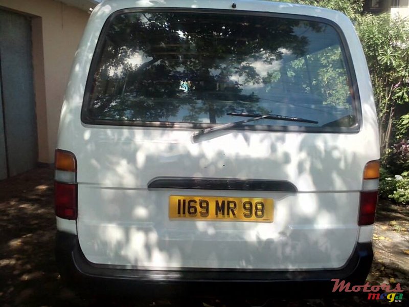 1998' Toyota HiAce photo #5