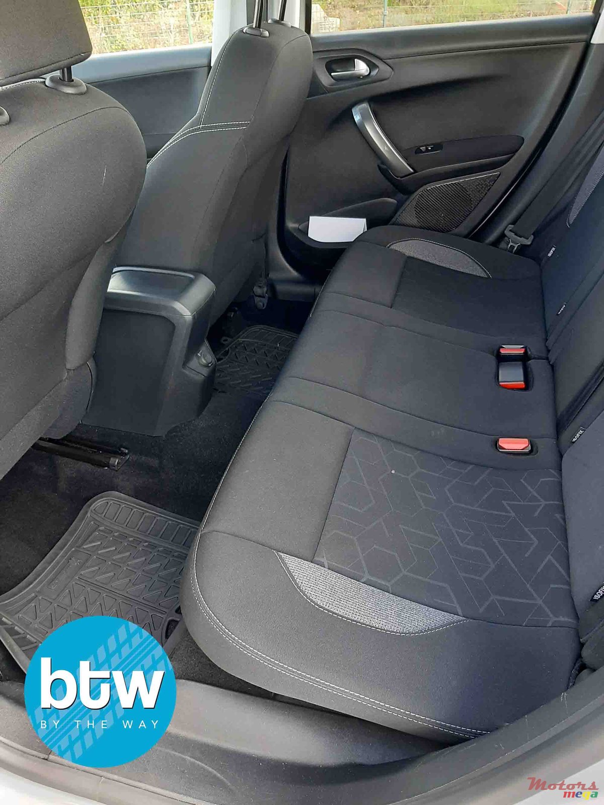 2019' Peugeot 2008 photo #4