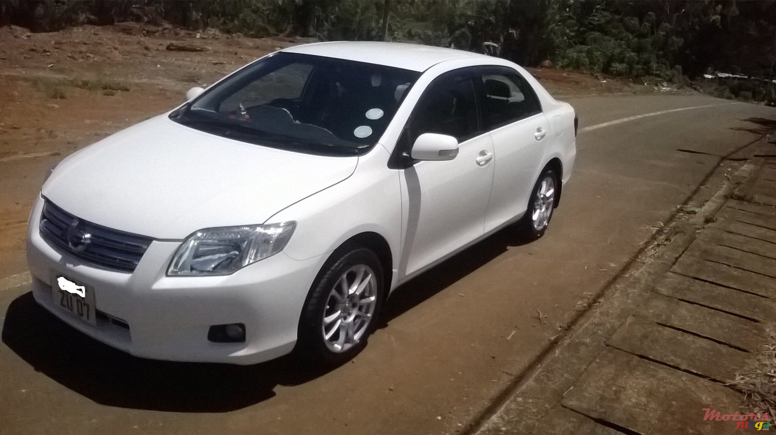 2007' Toyota Axio photo #1