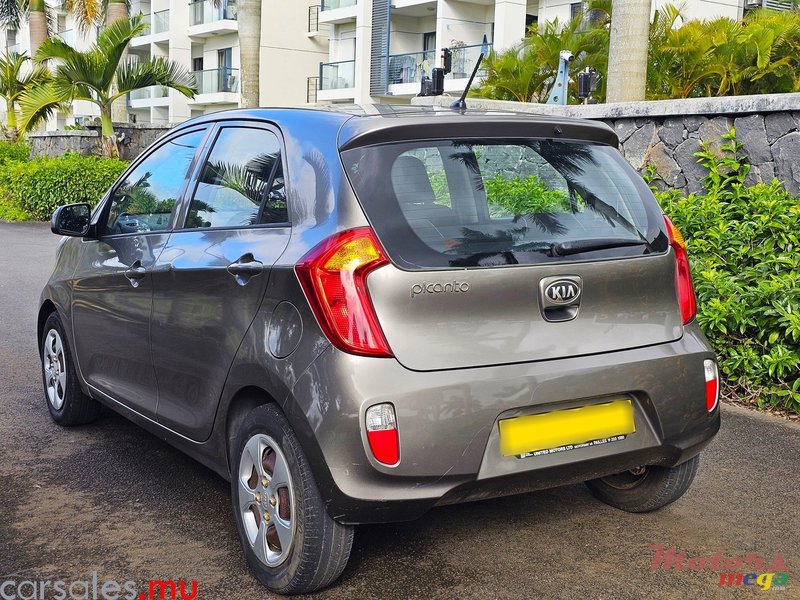 2013' Kia Picanto 1.0 photo #3