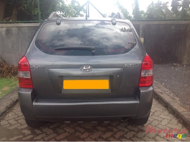 2008' Hyundai Tucson photo #3