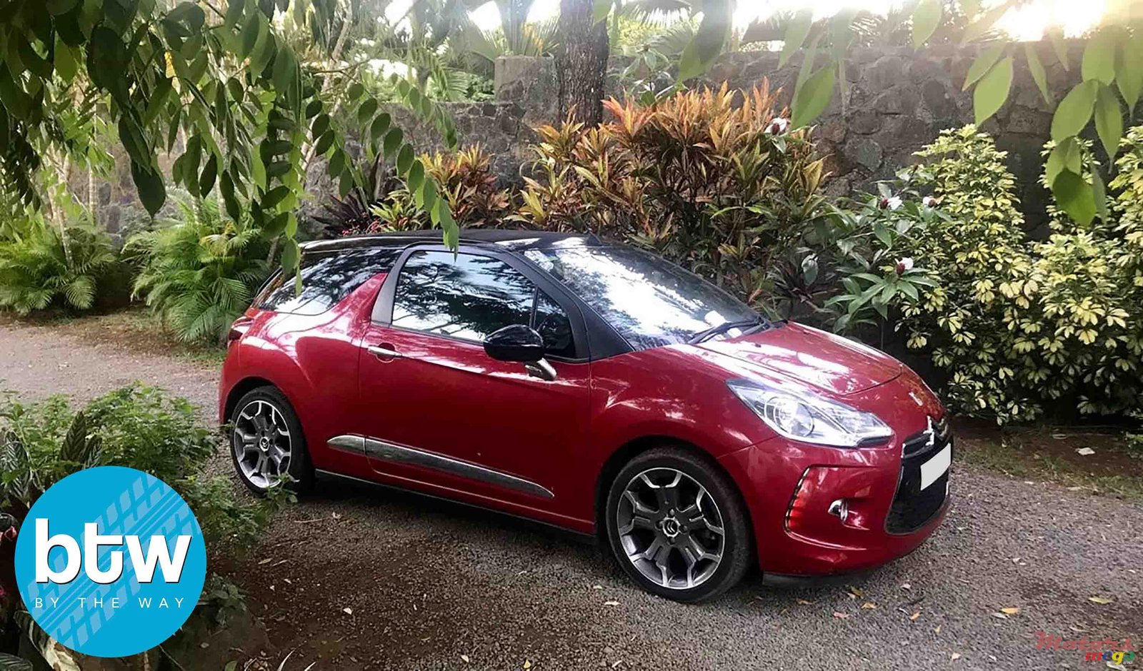 2014' Citroen DS3 photo #2