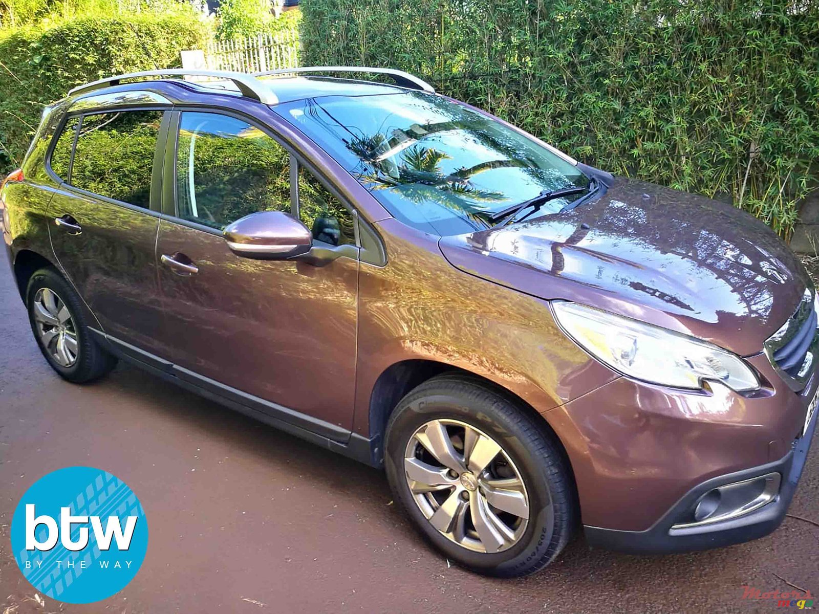 2014' Peugeot 2008 photo #1