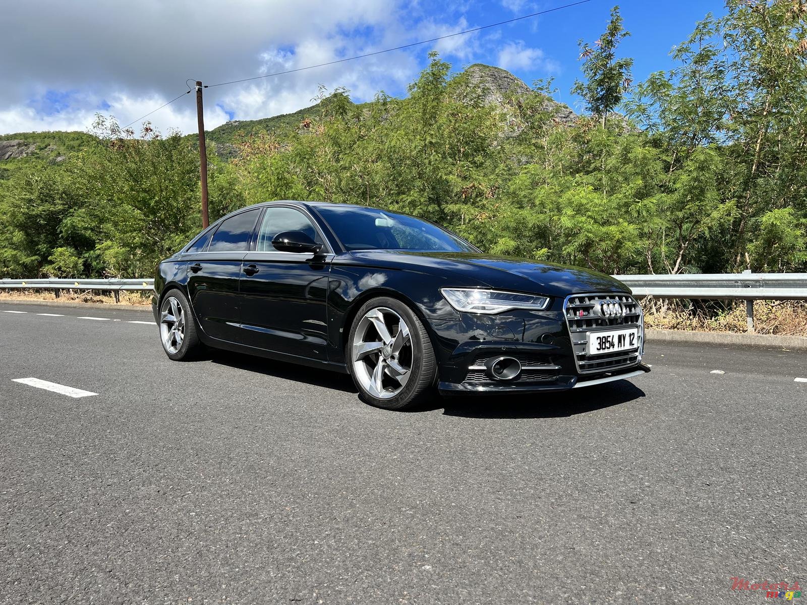 2012' Audi A6 photo #2