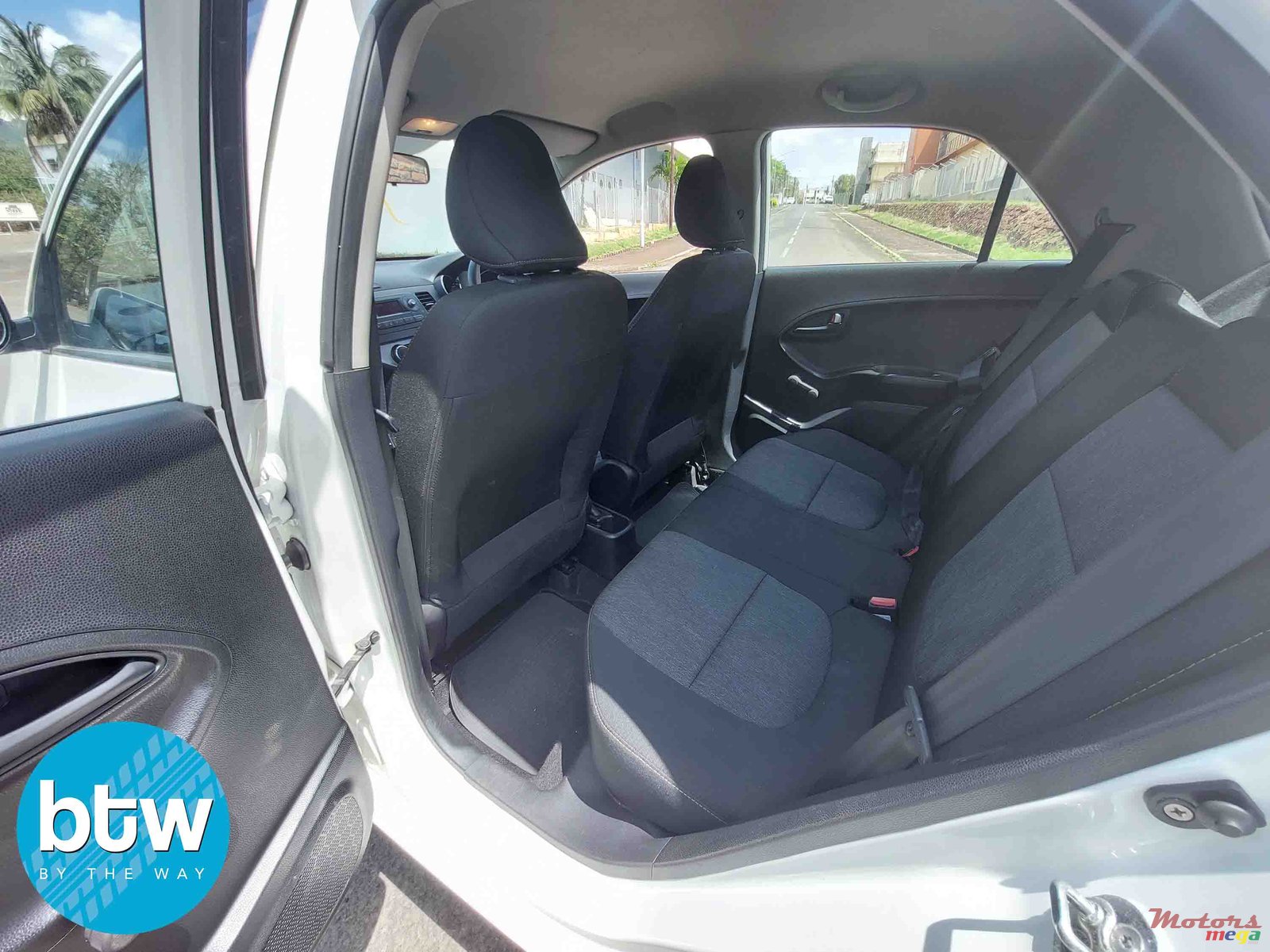 2017' Kia Picanto photo #5