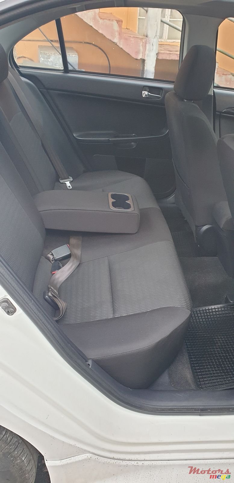 2012' Mitsubishi Lancer Ex photo #5