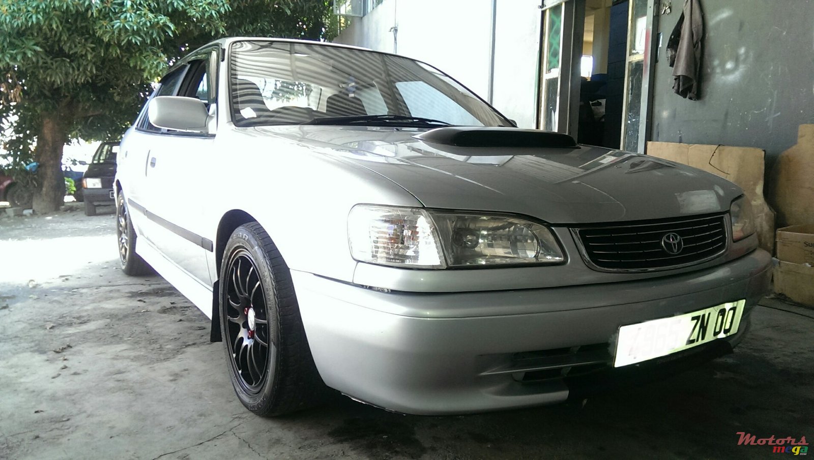 2000' Toyota Corolla photo #1