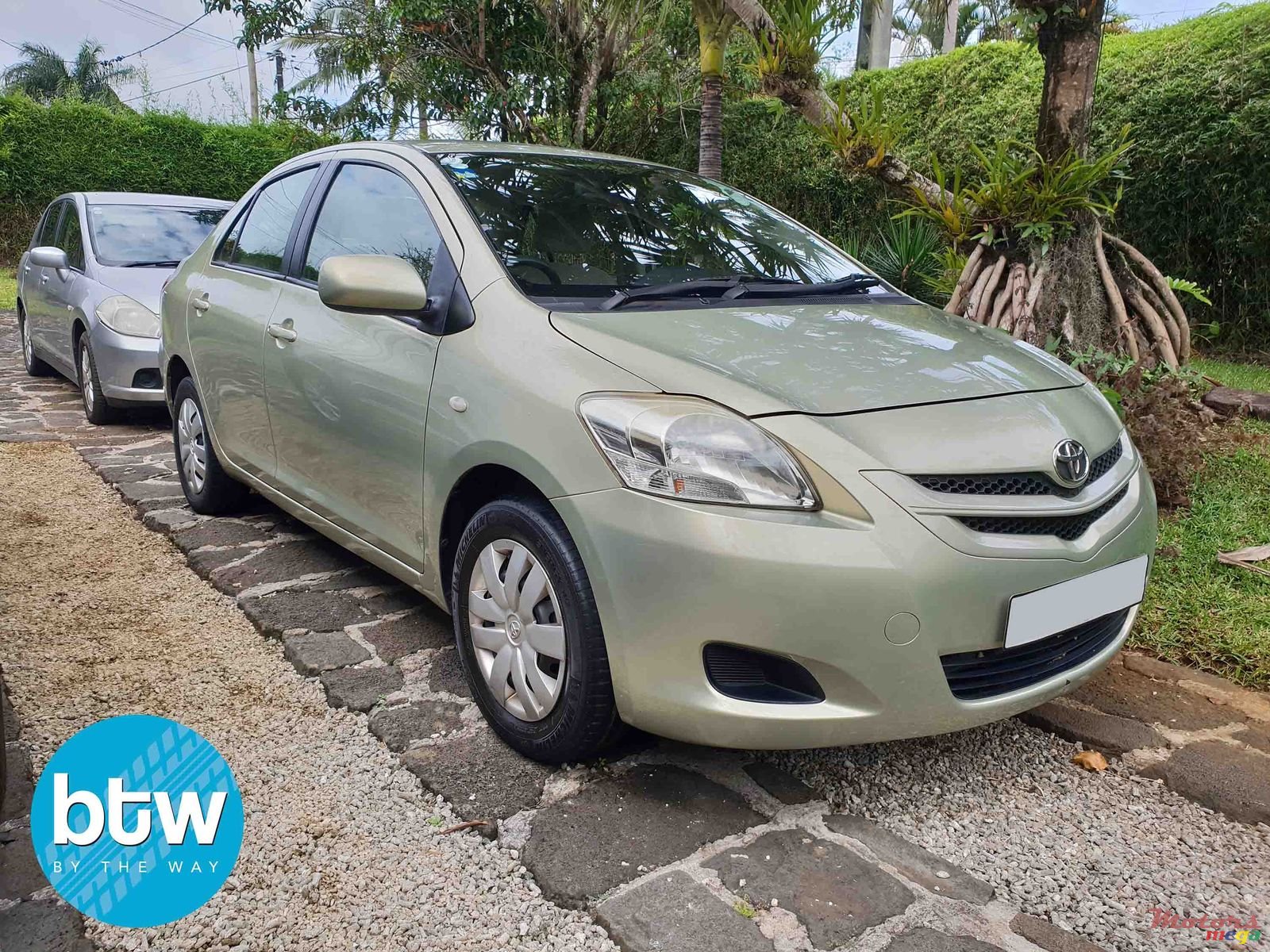 2008' Toyota Belta photo #1