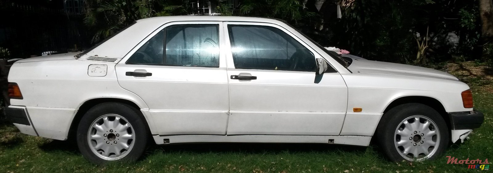 1992' Mercedes-Benz 190 photo #2