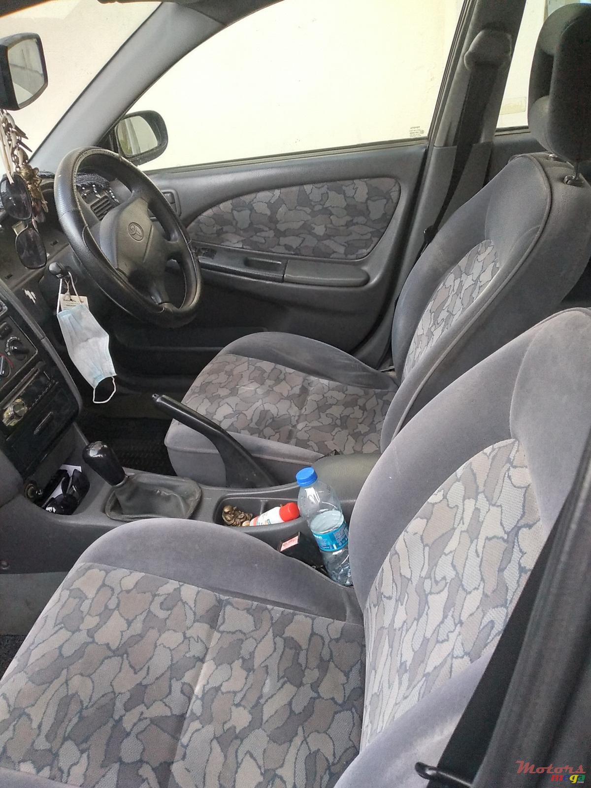 1998' Toyota Corolla photo #1