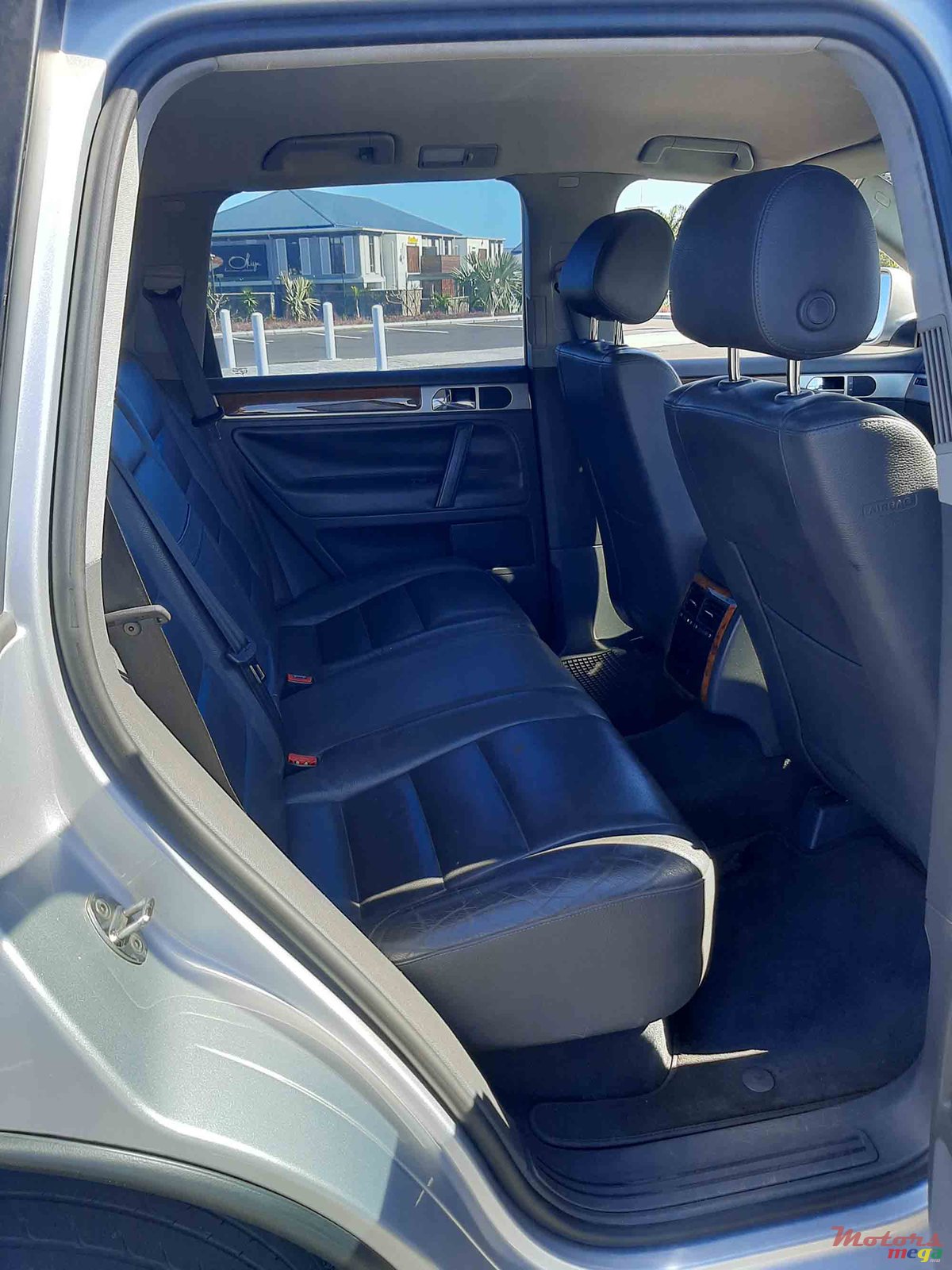 2007' Volkswagen Touareg photo #4