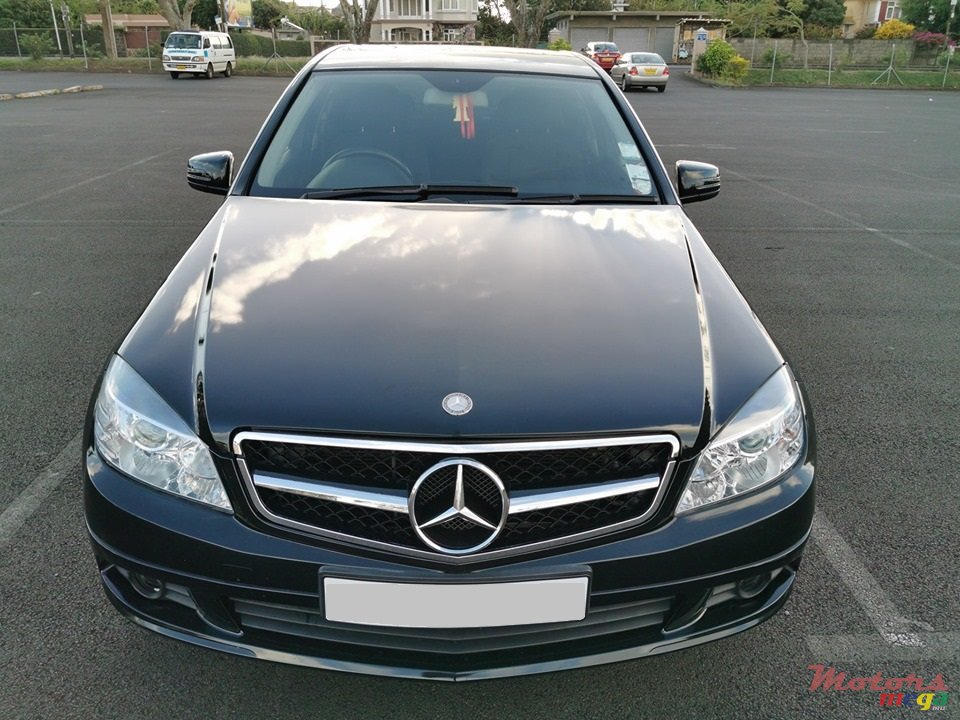 2009' Mercedes-Benz C-Class Kompressor photo #1