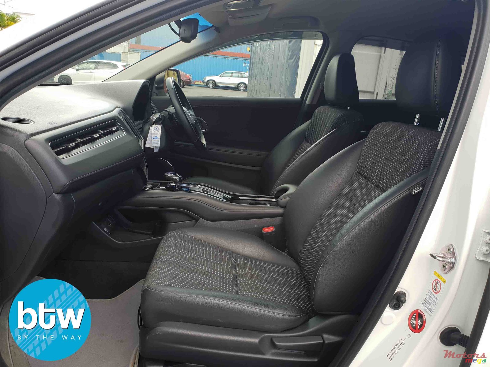 2014' Honda Vezel Hybrid photo #4