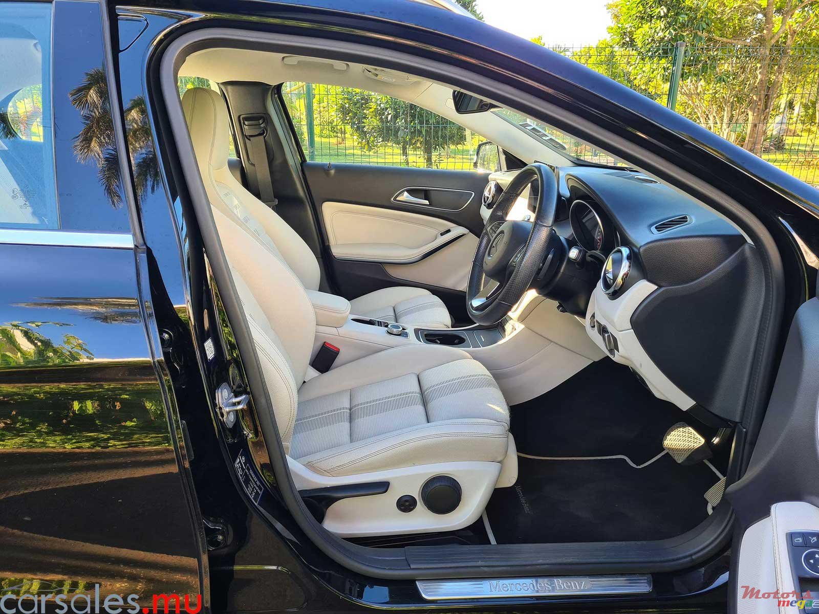 2020' Mercedes-Benz GLA 180 Urban photo #5