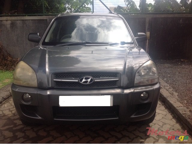 2008' Hyundai Tucson photo #2