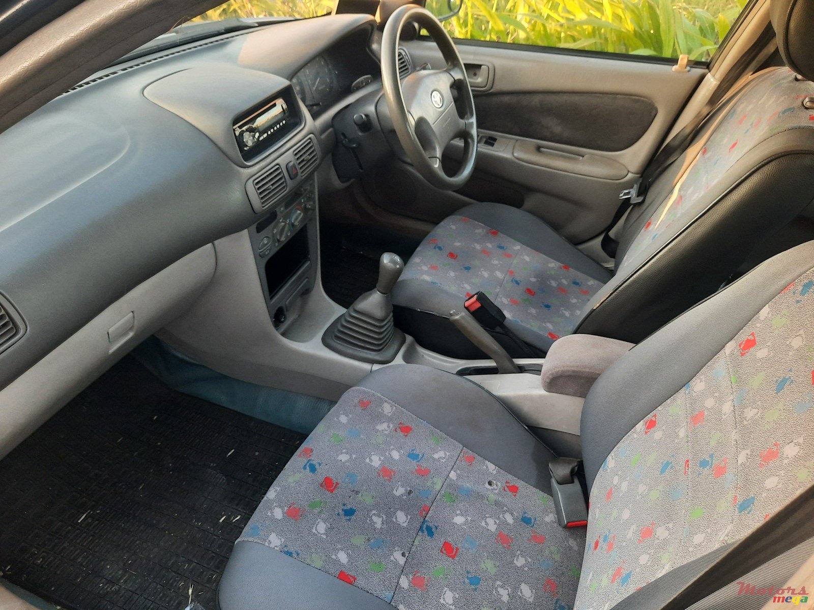 2000' Toyota photo #3