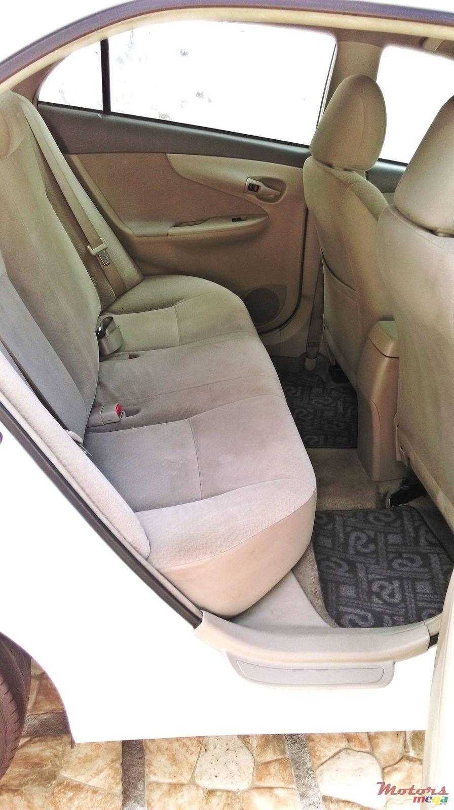 2010' Toyota Axio photo #6