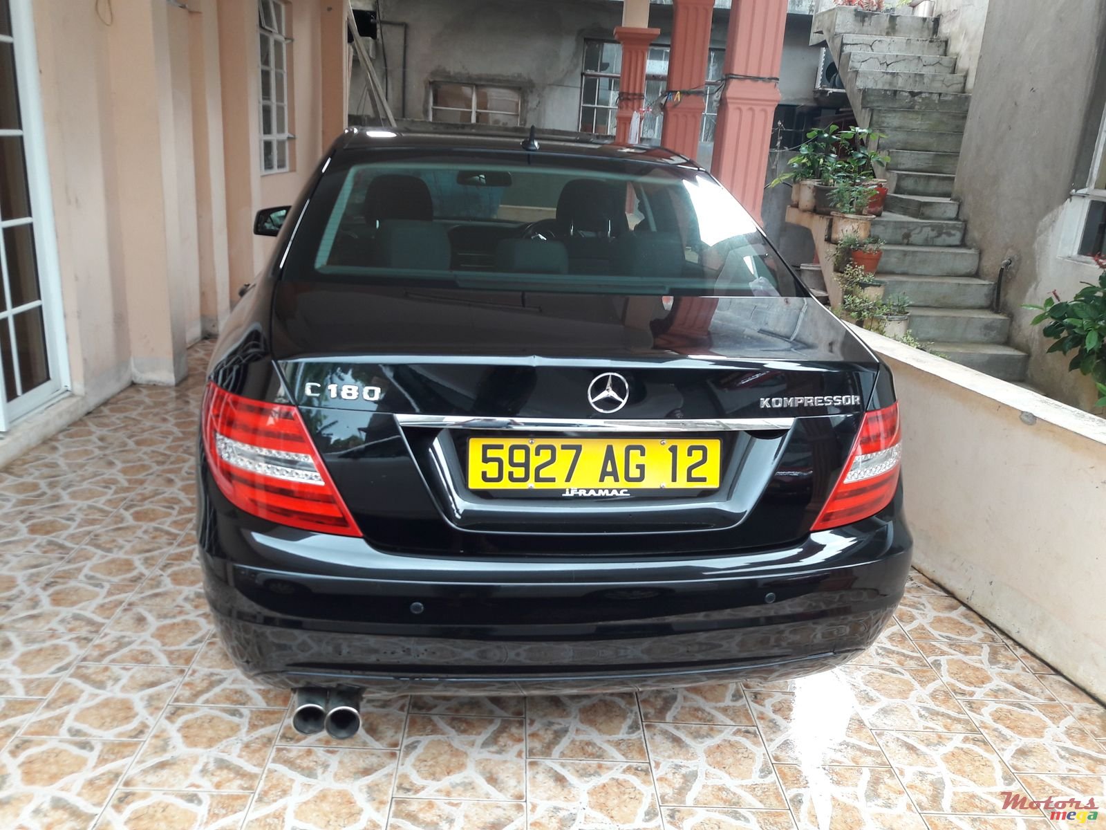 2012' Mercedes-Benz C 180 photo #1