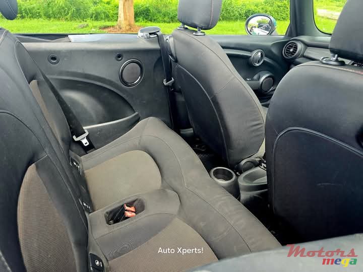 2018' MINI Cooper Twinpower Turbo Cabriolet photo #7