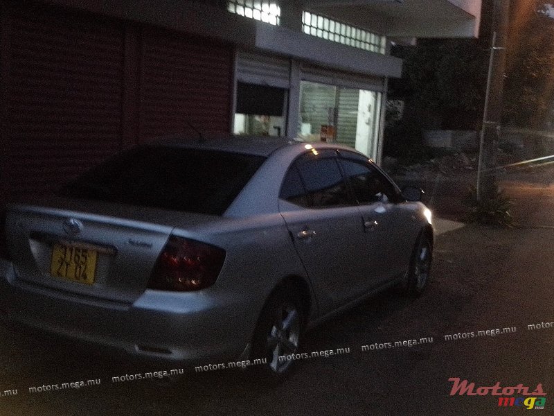 2004' Toyota Allion photo #1