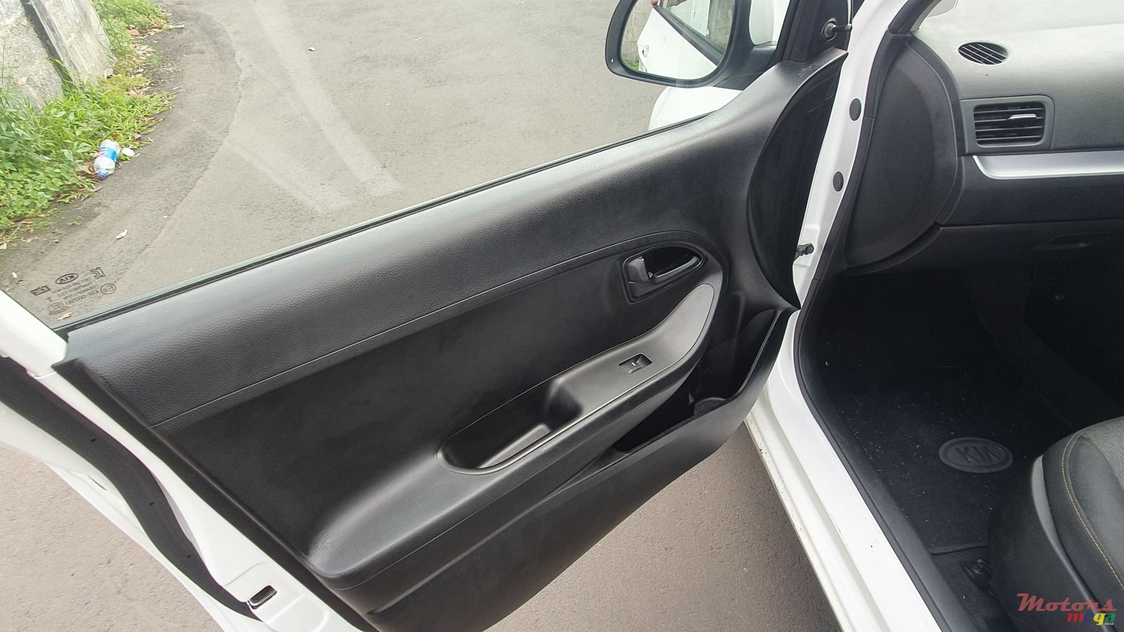 2017' Kia Picanto photo #4