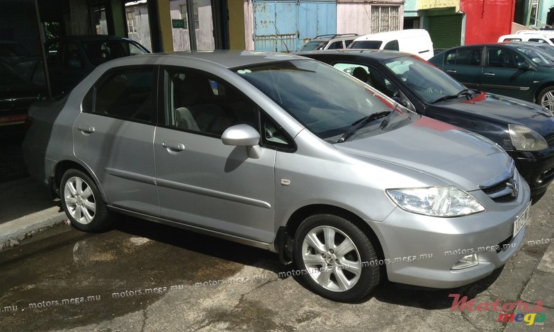 2009' Honda City photo #2