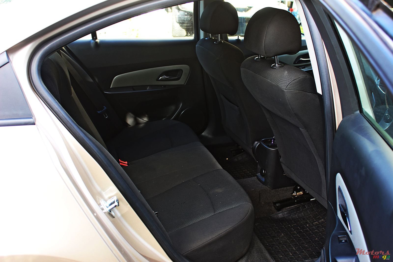 2014' Chevrolet Cruze photo #3