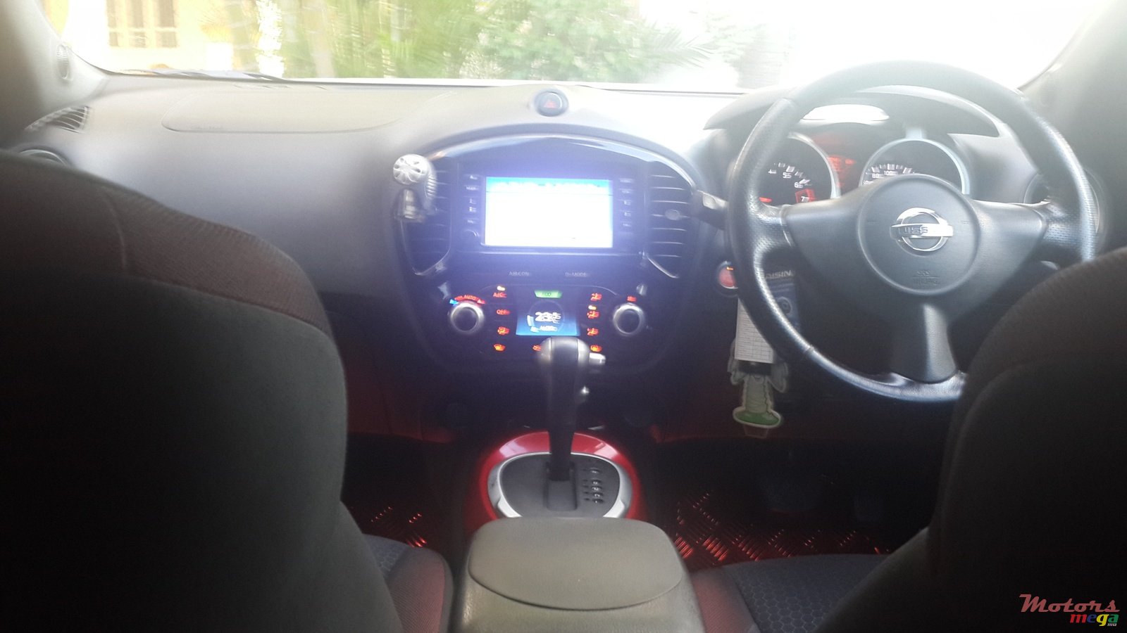 2010' Nissan Juke Full Options photo #3