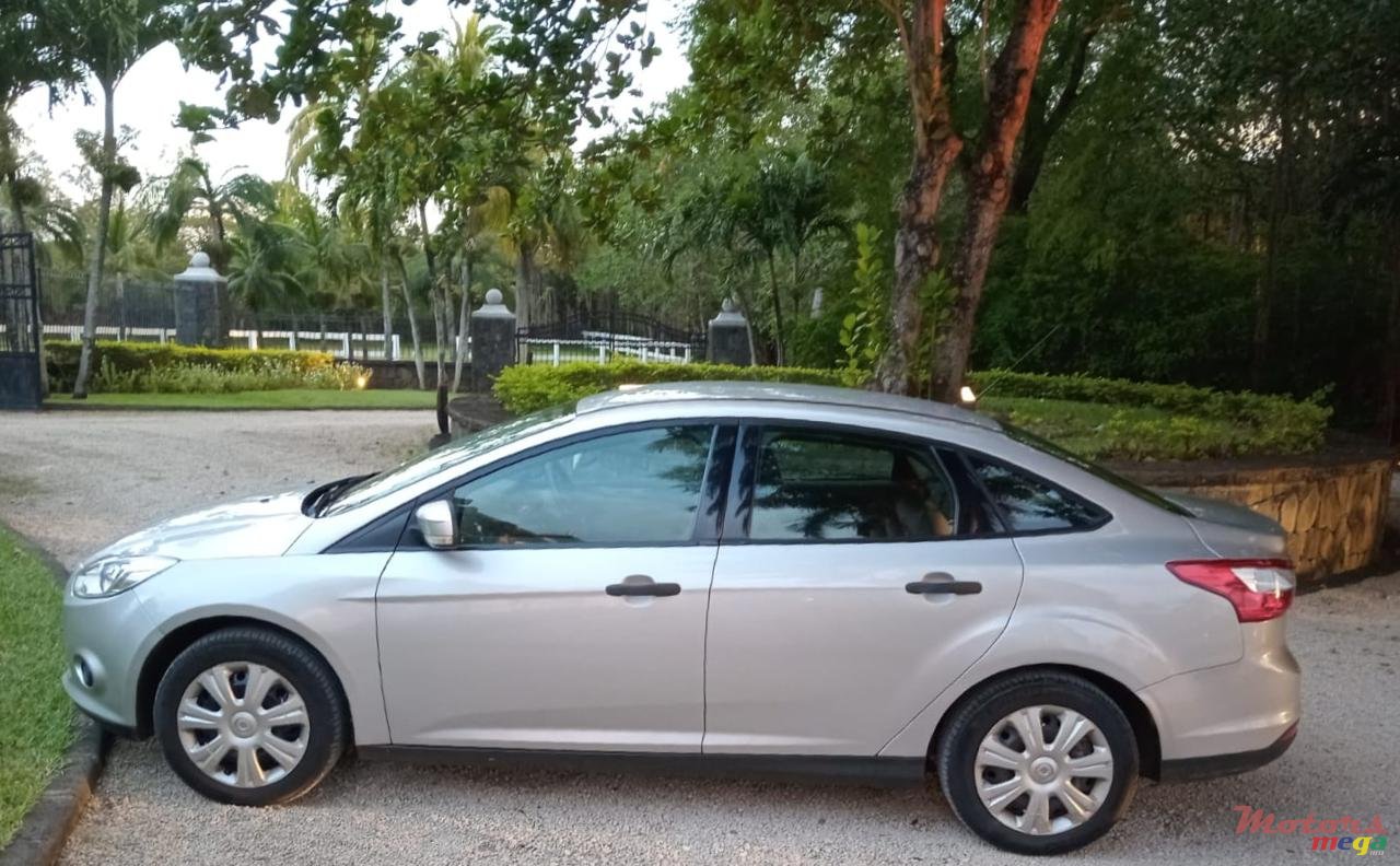 2013' Ford Focus photo #1