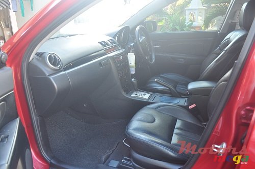 2005' Mazda 3 None photo #3