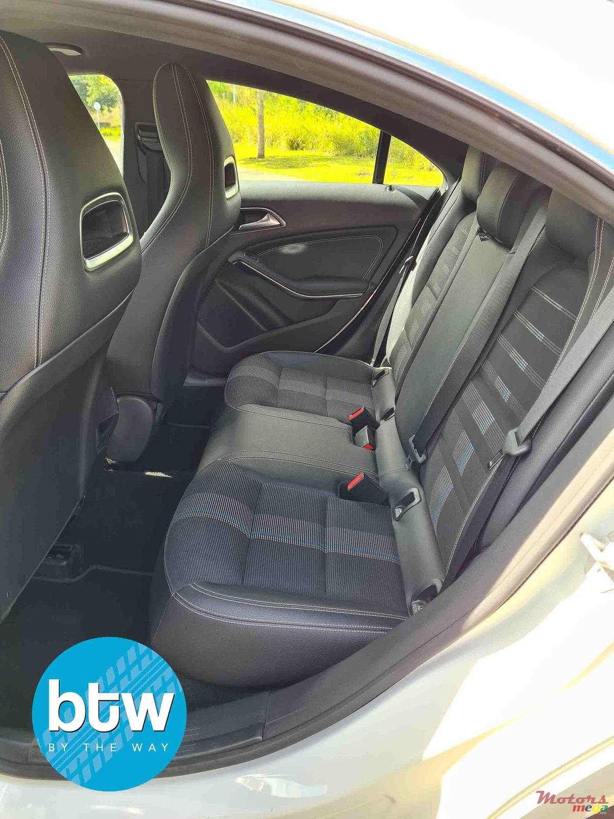 2017' Mercedes-Benz CLA 200 photo #4