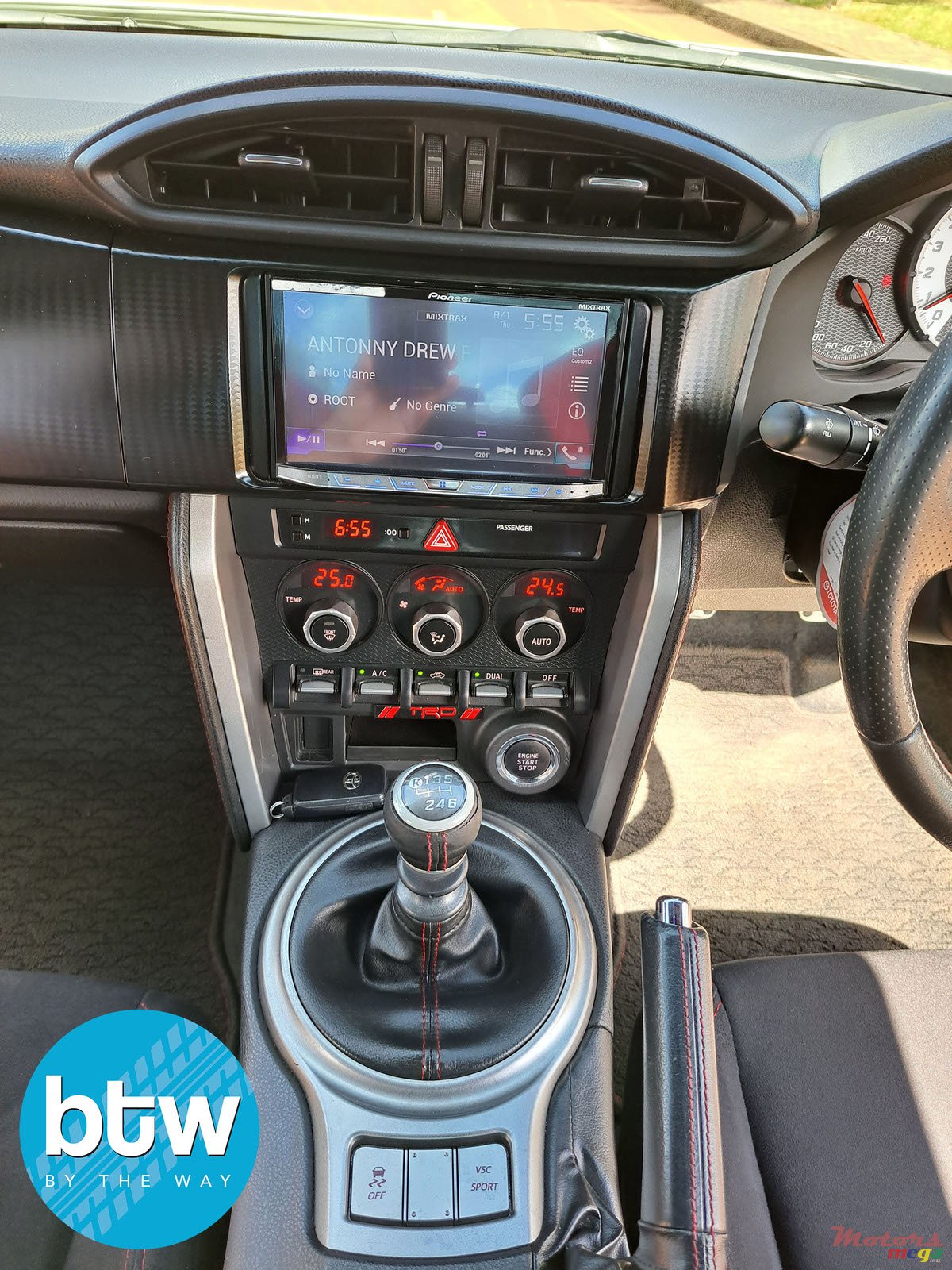 2012' Toyota GT86 photo #6