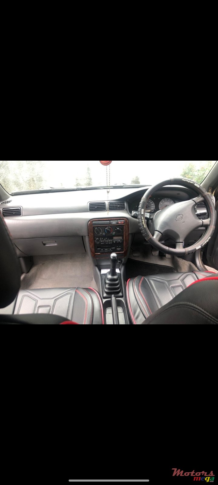 2000' Nissan Sunny photo #2