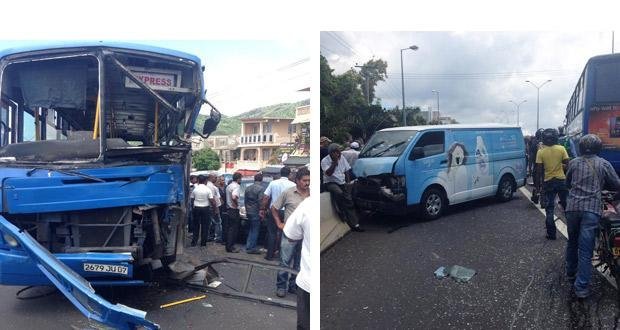 Accident à Pailles: Violente Collision Entre un Autobus de la CNT et Deux Véhicules