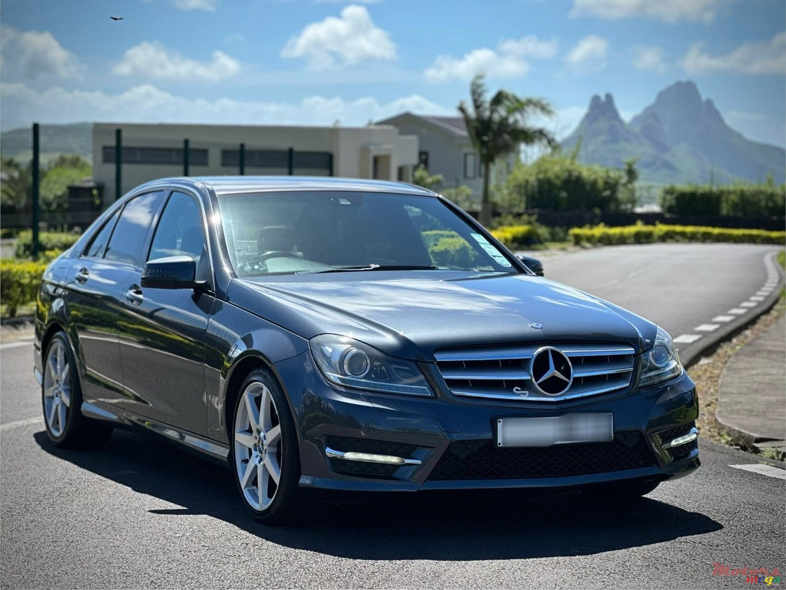 2012' Mercedes-Benz C250 AMG Pack photo #1