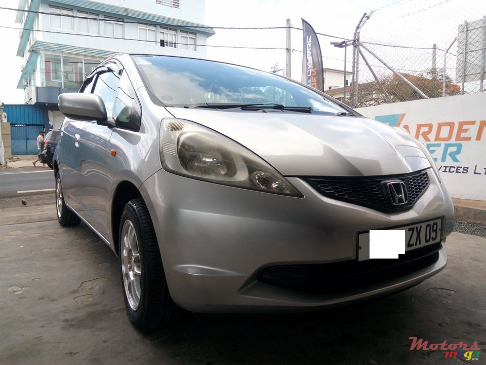 2009' Honda Fit photo #1