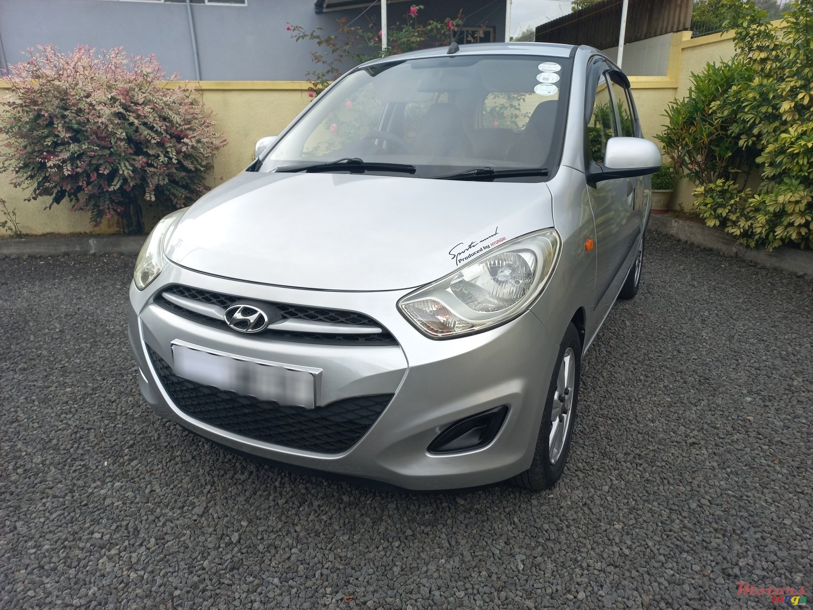 2012' Hyundai i10 MANUAL photo #2