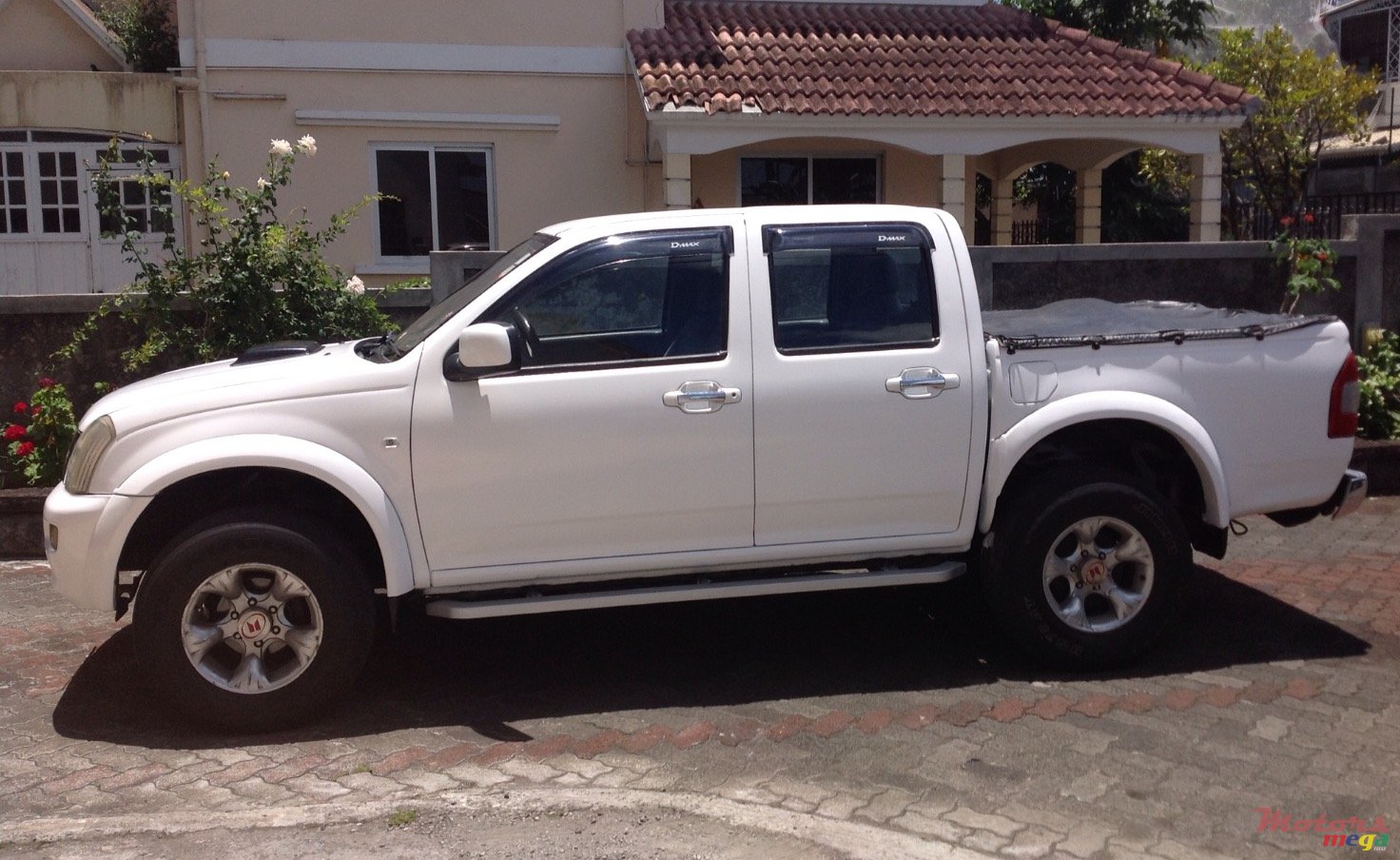 2004' Isuzu D-Max photo #5