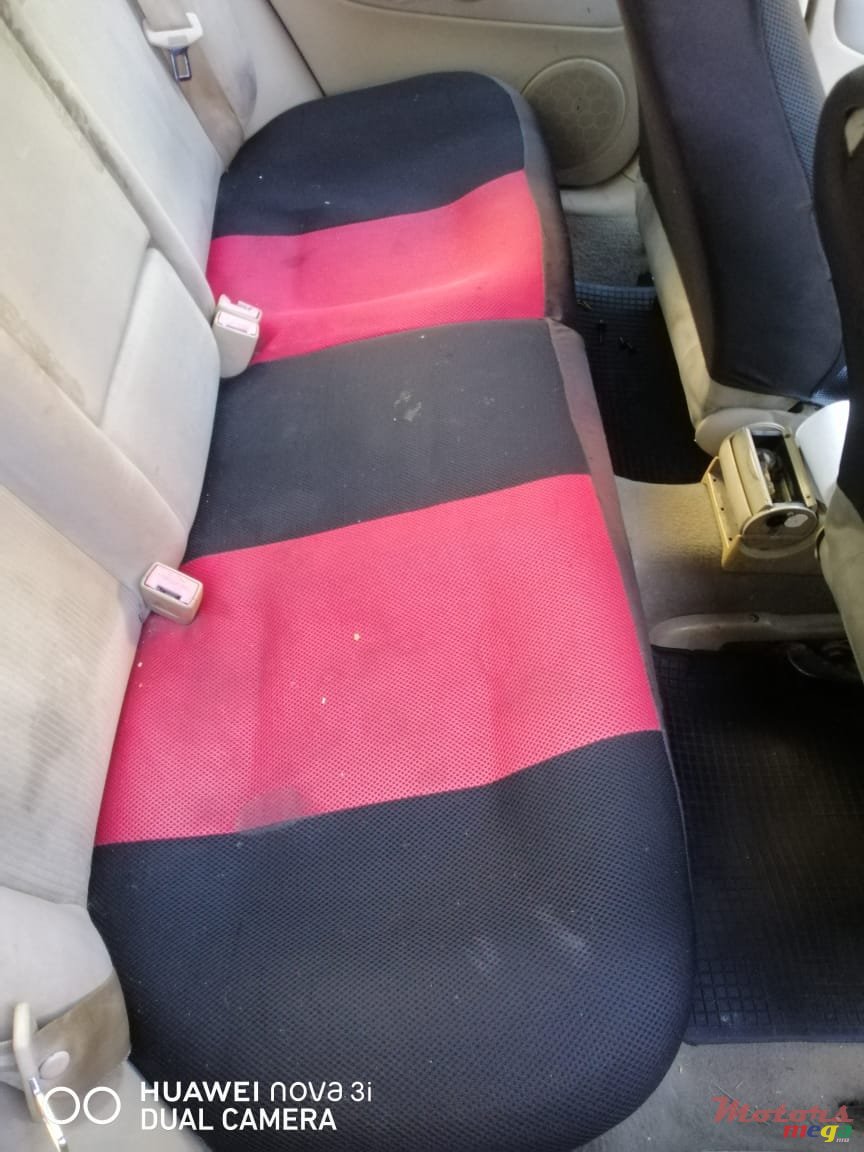 2003' Volkswagen Bora photo #5