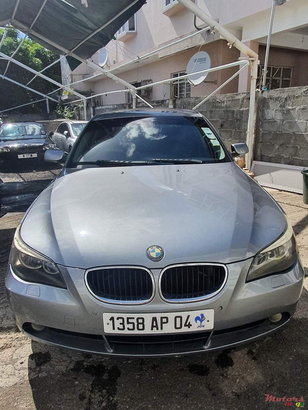 2004' BMW 520 photo #1