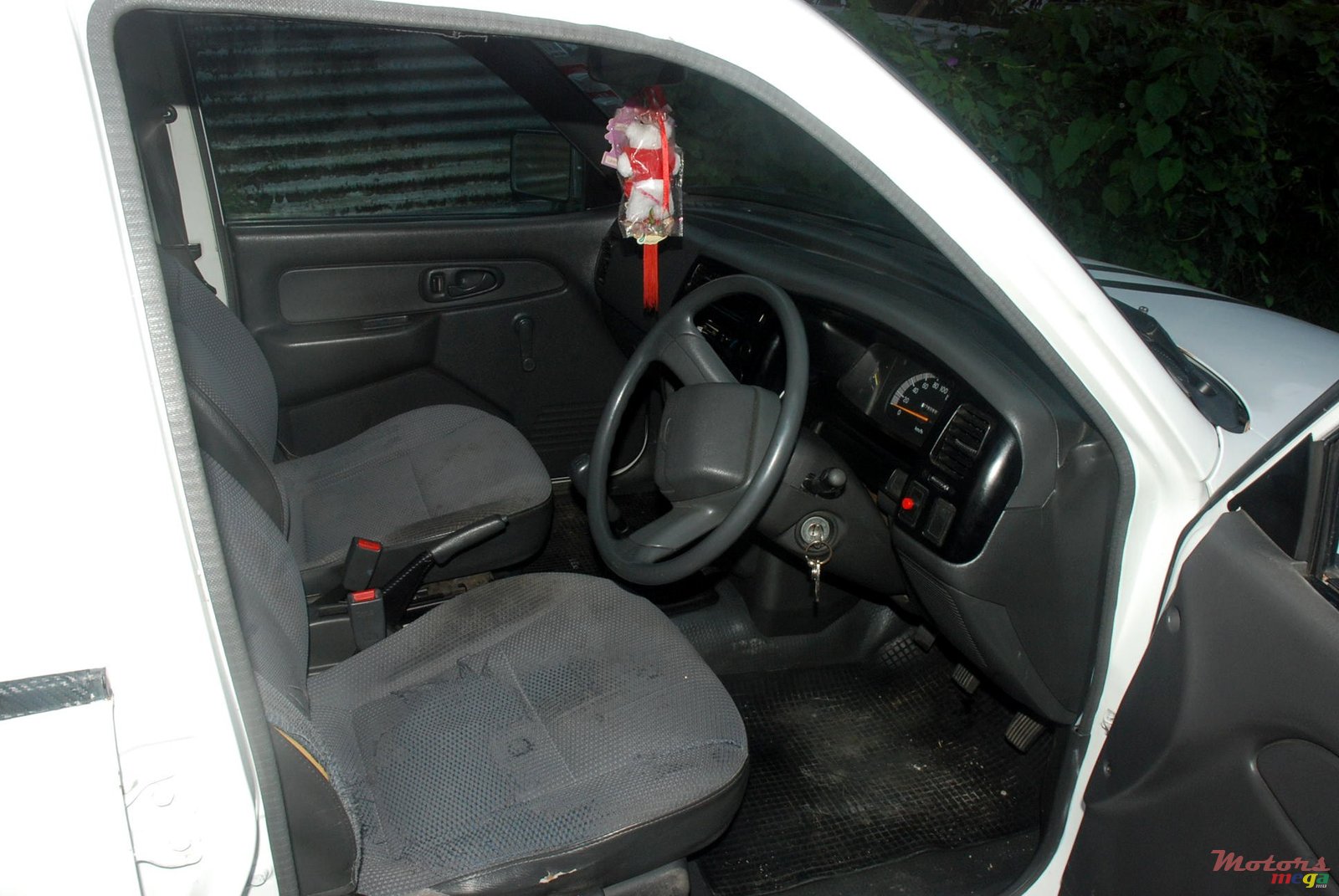 2002' Mitsubishi L 200 photo #3