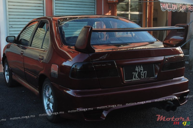 1997' Nissan Sunny photo #1
