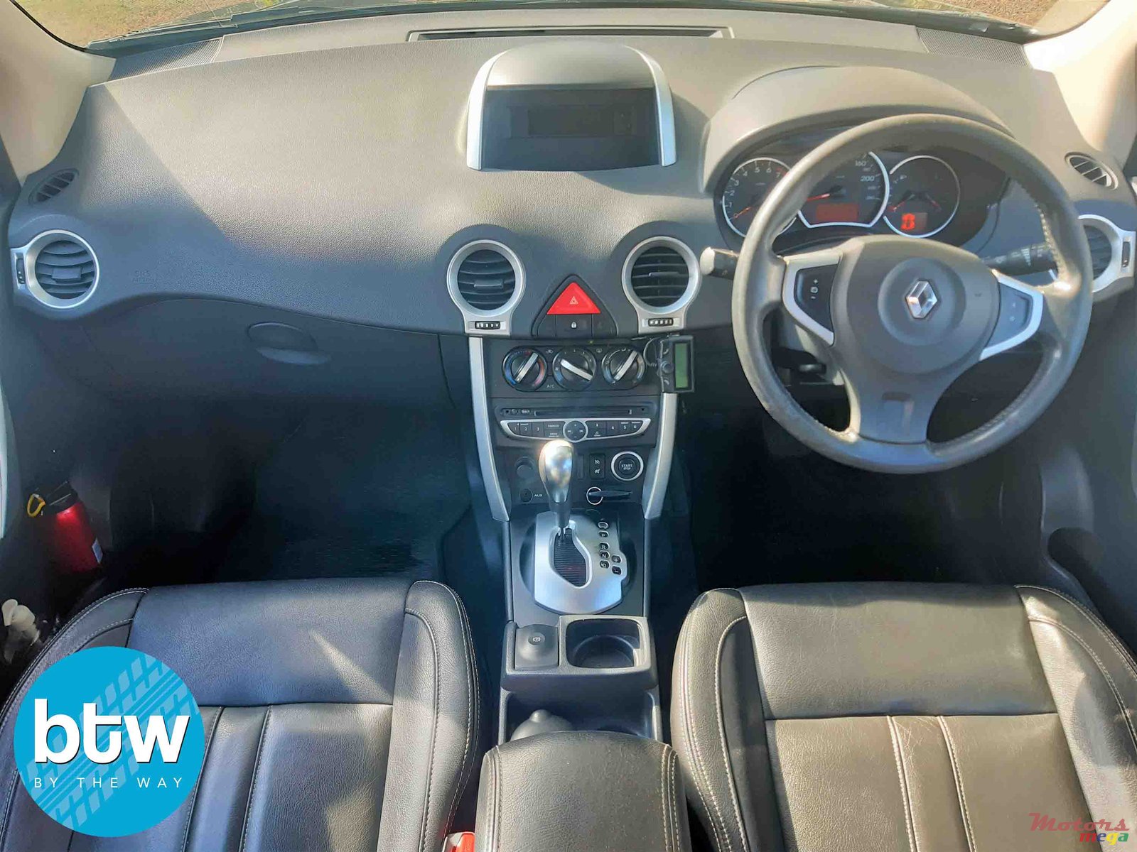 2011' Renault Koleos photo #5